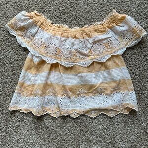 XS American Eagle top💛